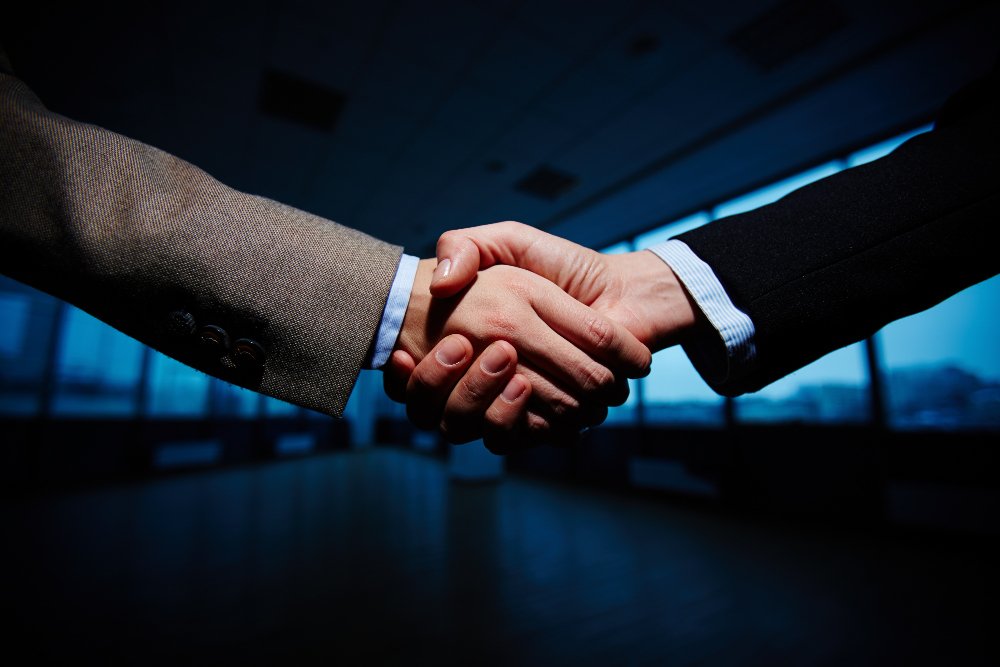 اجتماع عمل وشراكة استراتيجية