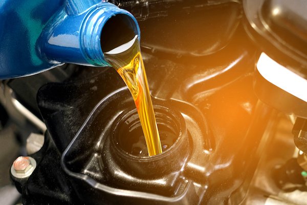 مشروع تجهيز شامل لشركة نفطية بالمعدات الثقيلة والخدمات اللوجستية